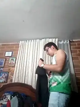 greeneyes999999999999 online show from November 27, 2025, 11:18 pm