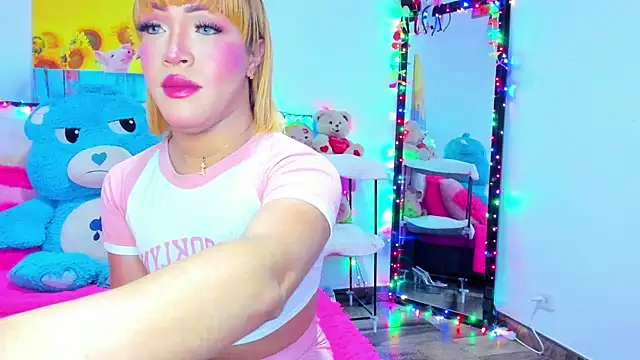 Snapshot of Candy_Candy__ chatting on May 8, 2026, 12:49 am Candy Candy online show from May 8, 2026, 12:49 am