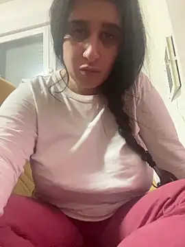 Snapshot of lylyacachonda chatting on December 20, 2025, 4:25 pm lylyacachonda online show from December 20, 2025, 4:25 pm