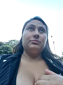 Snapshot of Celeem_ chatting on October 30, 2025, 9:37 pm Celeem online show from October 30, 2025, 9:37 pm