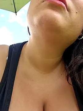 Snapshot of Celeem_ chatting on November 7, 2025, 5:35 pm Celeem online show from November 7, 2025, 5:35 pm