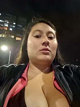 Snapshot of Celeem_ chatting on November 25, 2025, 2:44 am Celeem online show from November 25, 2025, 2:44 am