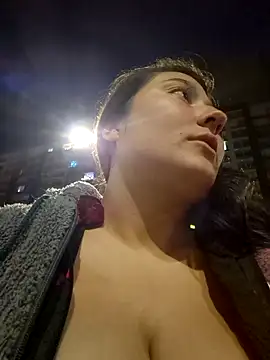 Snapshot of Celeem_ chatting on December 16, 2025, 4:28 am Celeem online show from December 16, 2025, 4:28 am