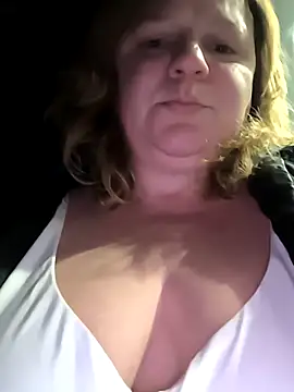 jusichka online show from March 22, 2025, 7:53 pm