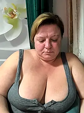 jusichka online show from October 14, 2025, 6:31 pm