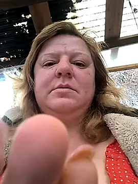 jusichka online show from December 1, 2025, 7:35 am