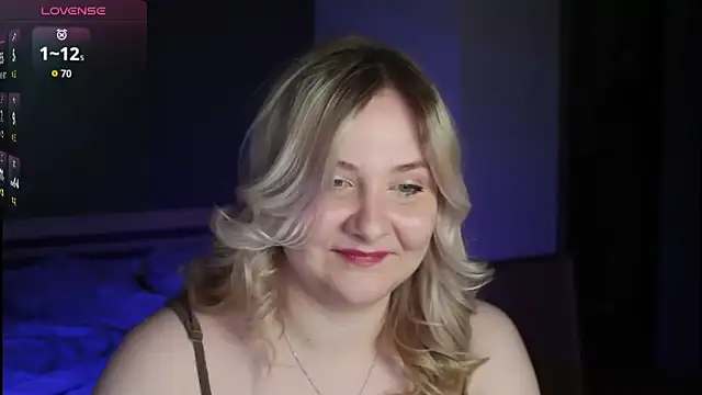 sensual girrrl online show from April 14, 2026, 11:55 pm