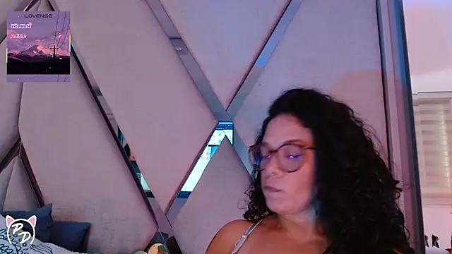 Snapshot of paula_daniela1 chatting on June 20, 2026, 10:01 pm paula daniela1 online show from June 20, 2026, 10:01 pm