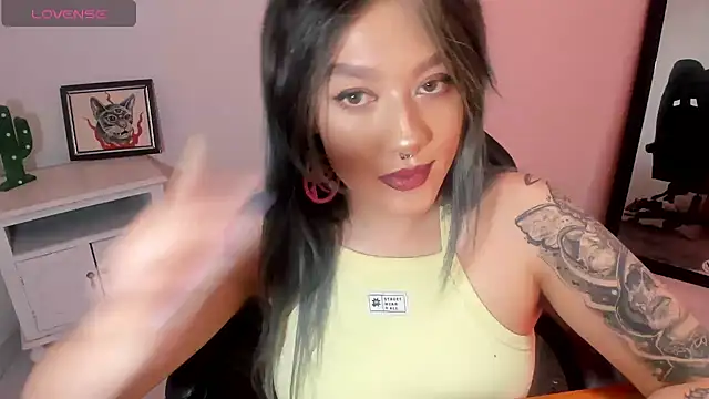 kat apple online show from October 24, 2025, 3:41 pm