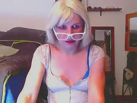 Snapshot of LorenJade chatting on April 19, 2026, 9:52 am LorenJade online show from April 19, 2026, 9:52 am