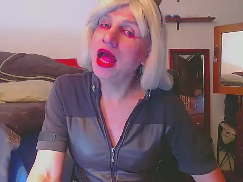 Snapshot of LorenJade chatting on April 25, 2026, 9:01 am LorenJade online show from April 25, 2026, 9:01 am