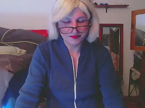 Snapshot of LorenJade chatting on April 28, 2026, 8:08 am LorenJade online show from April 28, 2026, 8:08 am