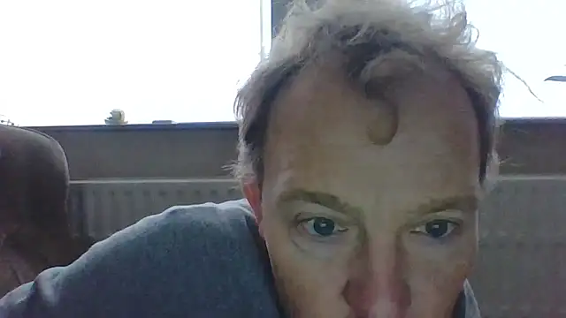 Snapshot of bertolini chatting on December 20, 2025, 2:24 pm bertolini online show from December 20, 2025, 2:24 pm