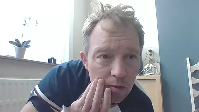 Snapshot of bertolini chatting on March 15, 2026, 7:58 am bertolini online show from March 15, 2026, 7:58 am