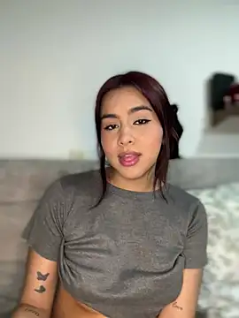 Snapshot of Zarah_Blare chatting on January 11, 2025, 2:52 am Zarah Blare online show from January 11, 2025, 2:52 am