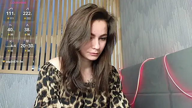 Snapshot of girl_with_snaketatto0 chatting on February 12, 2025, 4:12 am girl with snaketatto0 online show from February 12, 2025, 4:12 am