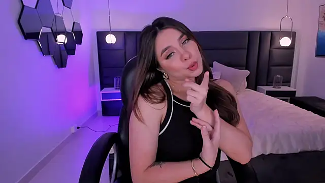 Snapshot of EloisaOlivero chatting on March 1, 2025, 9:29 am EloisaOlivero online show from March 1, 2025, 9:29 am