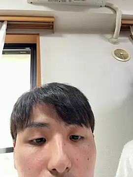 yutaro0211 online show from May 28, 2026, 4:32 am