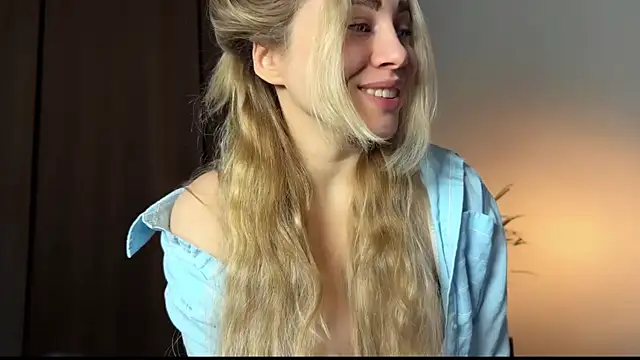 hotexclusive  online show from March 2, 2026, 4:36 pm