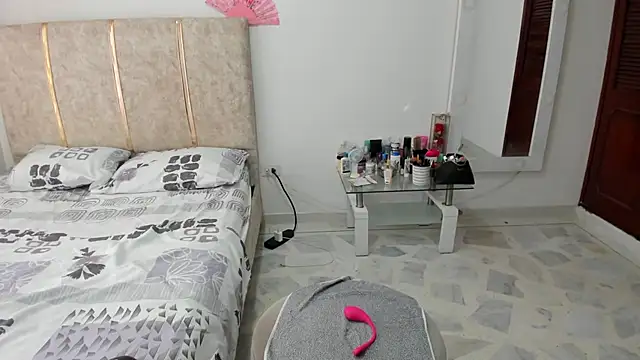 Snapshot of EnyelDavies chatting on November 1, 2025, 3:58 pm EnyelDavies online show from November 1, 2025, 3:58 pm