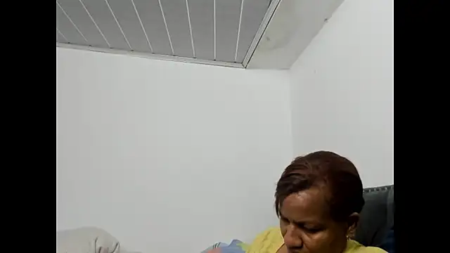 Snapshot of Laflaka22 chatting on March 15, 2025, 12:25 am Laflaka22 online show from March 15, 2025, 12:25 am