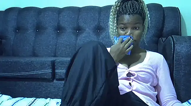 Snapshot of prettychoco1 chatting on January 16, 2025, 10:32 am prettychoco1 online show from January 16, 2025, 10:32 am