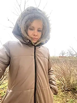 Snapshot of Anita-Smith chatting on November 26, 2025, 9:43 am Anita-Smith online show from November 26, 2025, 9:43 am