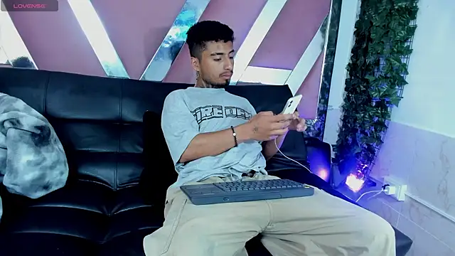 JuanCamiilo 66 online show from February 16, 2026, 2:02 pm