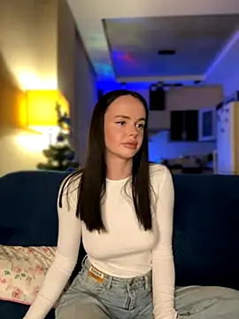 Snapshot of DinaTasty chatting on December 1, 2025, 8:03 pm DinaTasty online show from December 1, 2025, 8:03 pm