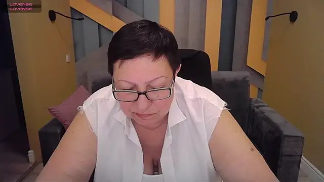 BarbaraTurners online show from February 5, 2025, 11:28 pm