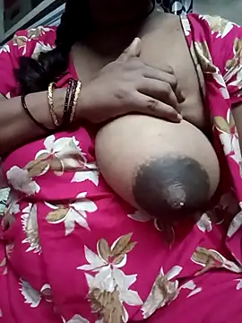 Priya hotgirl23 online show from October 6, 2025, 11:29 am