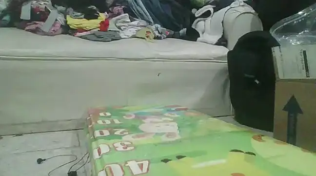 Snapshot of angeljz4 chatting on February 4, 2025, 4:37 am angeljz4 online show from February 4, 2025, 4:37 am