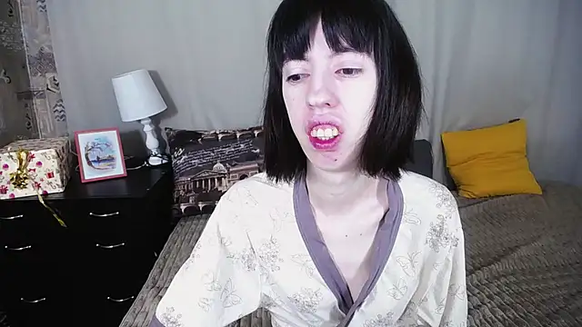 Snapshot of Unusual_G chatting on February 3, 2025, 6:13 am Unusual G online show from February 3, 2025, 6:13 am