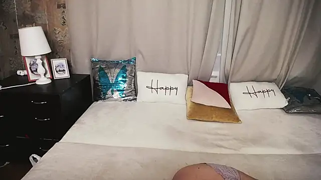 Snapshot of Unusual_G chatting on December 17, 2025, 6:30 am Unusual G online show from December 17, 2025, 6:30 am