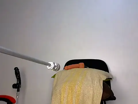 Snapshot of Fuck-Me-Daddyy chatting on September 30, 2025, 12:37 am Fuck-Me-Daddyy online show from September 30, 2025, 12:37 am