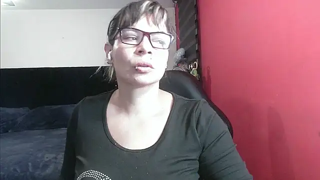 Snapshot of charlotedoll chatting on October 30, 2025, 3:41 am charlotedoll online show from October 30, 2025, 3:41 am