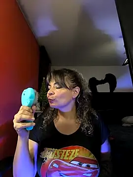 Snapshot of charlotedoll chatting on December 18, 2025, 4:29 am charlotedoll online show from December 18, 2025, 4:29 am