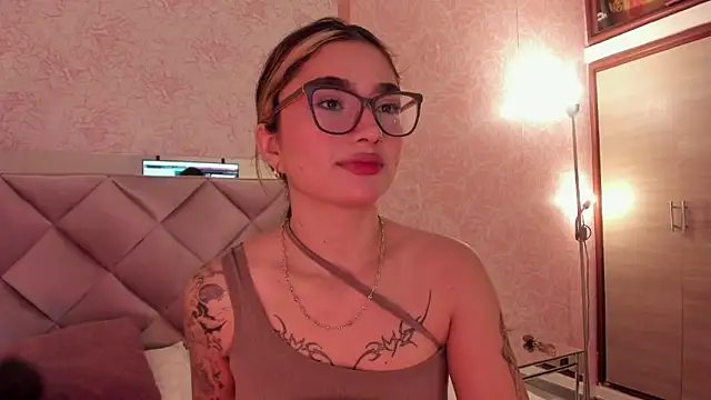 Arianavillada online show from October 22, 2025, 3:18 am