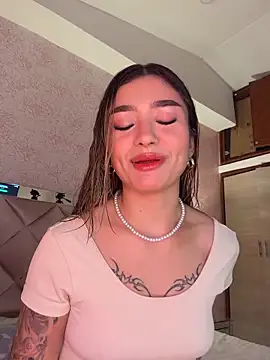 Arianavillada online show from February 12, 2026, 3:34 am