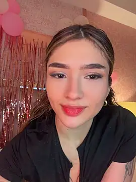Snapshot of Arianavillada chatting on May 5, 2026, 3:36 am Arianavillada online show from May 5, 2026, 3:36 am