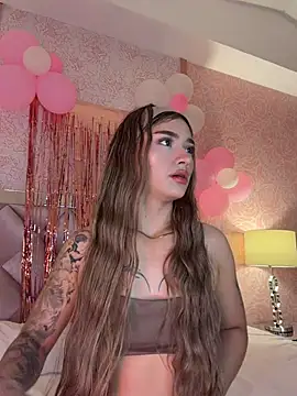 Snapshot of Arianavillada chatting on May 6, 2026, 3:35 am Arianavillada online show from May 6, 2026, 3:35 am