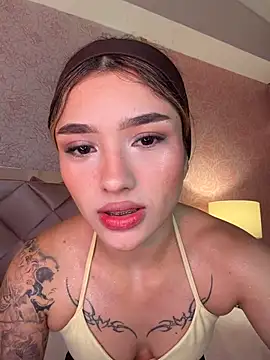 Snapshot of Arianavillada chatting on May 28, 2026, 3:48 am Arianavillada online show from May 28, 2026, 3:48 am