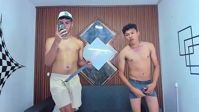 Snapshot of liam_genner_ chatting on December 2, 2024, 10:45 pm liam genner online show from December 2, 2024, 10:45 pm