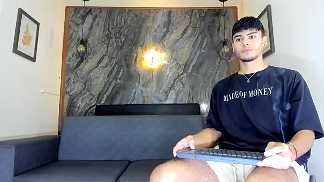 Snapshot of liam_genner_ chatting on February 8, 2025, 7:38 pm liam genner online show from February 8, 2025, 7:38 pm