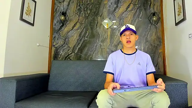 Snapshot of liam_genner_ chatting on February 14, 2025, 7:33 pm liam genner online show from February 14, 2025, 7:33 pm