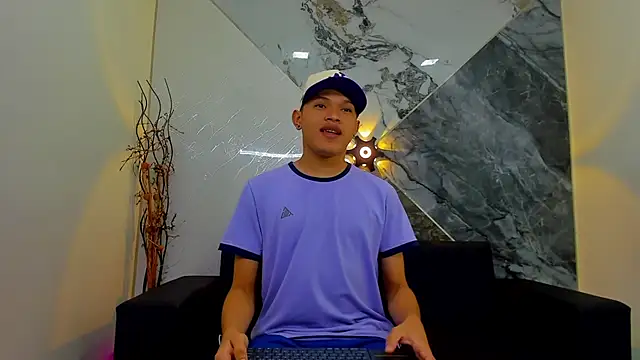 Snapshot of liam_genner_ chatting on February 24, 2025, 8:25 pm liam genner online show from February 24, 2025, 8:25 pm