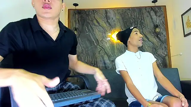 Snapshot of liam_genner_ chatting on March 6, 2025, 7:54 pm liam genner online show from March 6, 2025, 7:54 pm