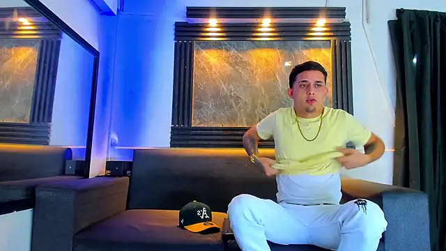 Snapshot of liam_genner_ chatting on September 17, 2025, 8:10 pm liam genner online show from September 17, 2025, 8:10 pm