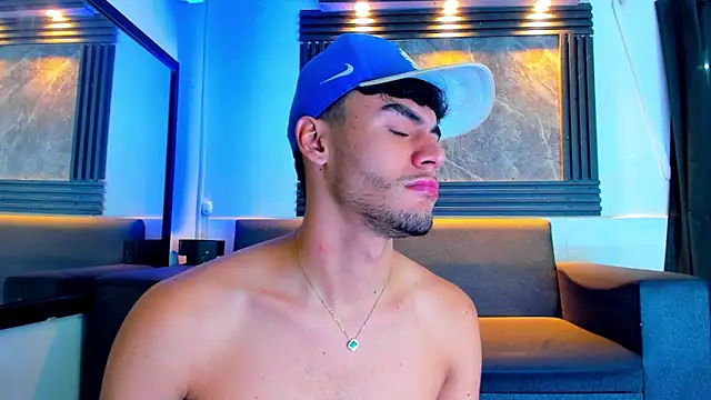 Snapshot of liam_genner_ chatting on September 20, 2025, 8:43 pm liam genner online show from September 20, 2025, 8:43 pm