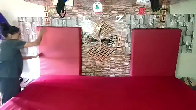 Indian Blaze00 online show from November 17, 2025, 12:22 pm